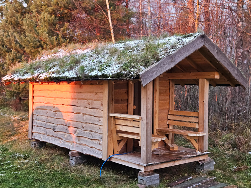 Omulīgas pirts projekts "Mētra" - uzbūvētā ēka ziemā