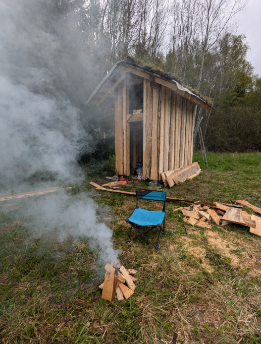 Palīgēkas projekts "Bāze diviem" - uzbūvētās ēkas fotoattēli